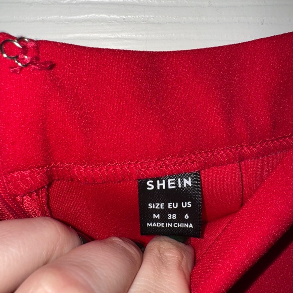 SHEIN Red Pleated Mini Skirt - Picture 4 of 5